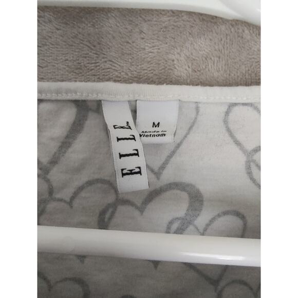 ELLE Cap Sleeve Lace Heart Scoop Neckline Women's Top - Picture 3 of 10